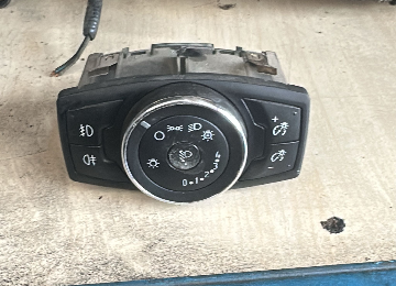 Ford courier çıkma far anahtarı
